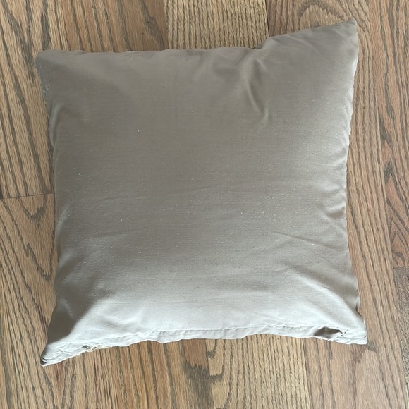Set of 2 Accent Pillows - Picture 3 of 3